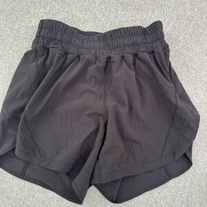Lululemon Fast and Free Shorts – Size 6 (4” Inseam, Black)
